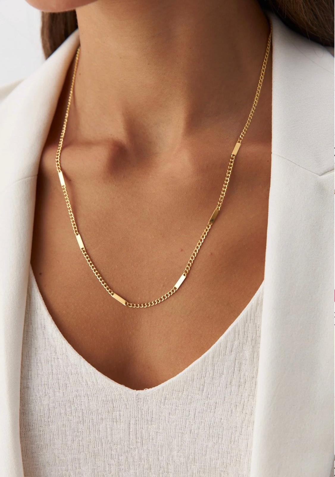 PLAKA ZİNCİR KOLYE