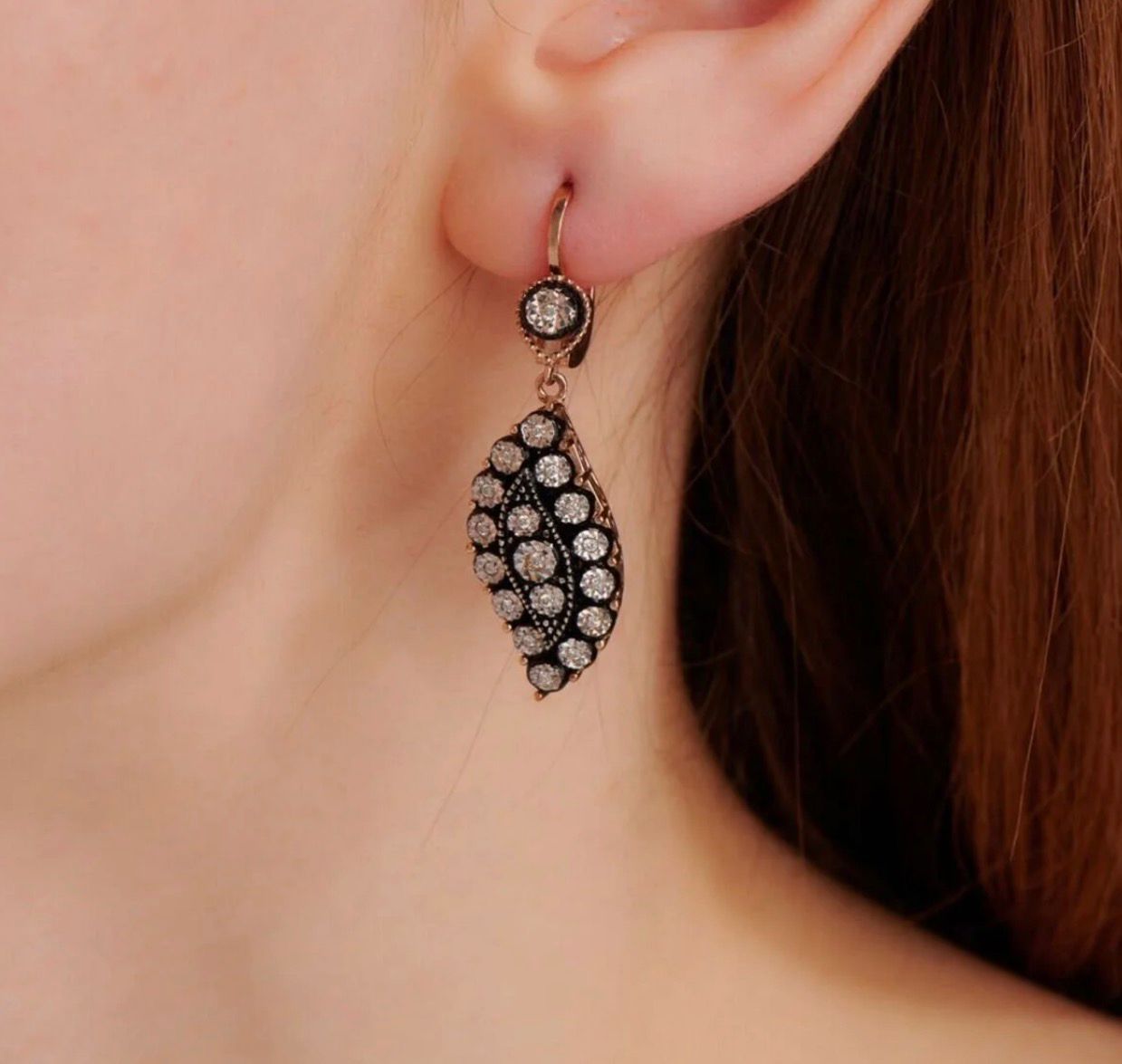 0.22 KARAT ELMAS SALLANTI KÜPE