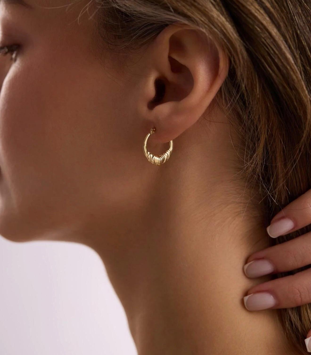 KALP DESENLİ ALTIN HALKA KÜPE